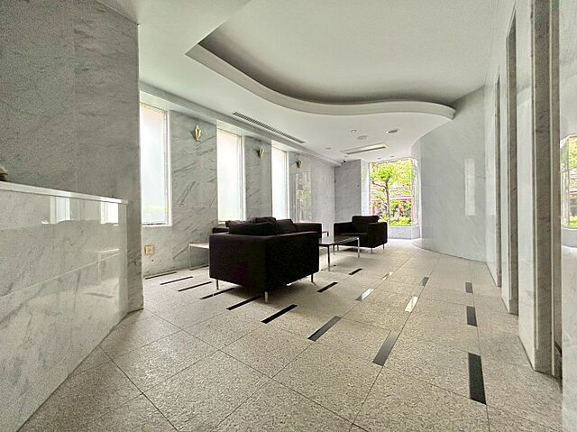 エントランス パレステュディオ新宿御苑駅前 3階/-