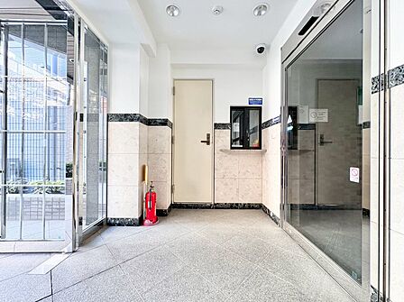 エントランスは、毎日の行き帰りで使う大事な空間です。