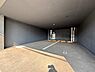 駐車場：本物件の駐車スペースです。車種制限のある場合もございますので、お気軽にお問い合わせくださいませ。