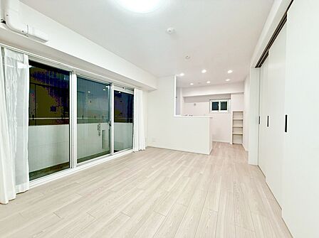 飾り過ぎないシンプルな内装と偏り過ぎないデザインで統一しました。