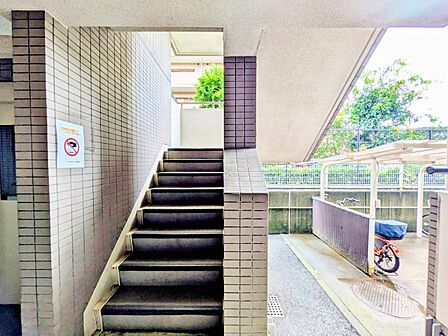大切に管理されてきたマンションならではの、良好な管理体制が伺えます。