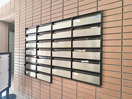 郵便物を受け取るための郵便受けも、きちんと管理されています。