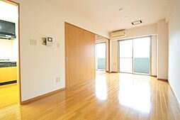 モニュメントスクウェア 弐番館 1階2LDKのリビング/ダイニング