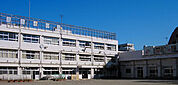 世田谷区立九品仏小学校（143m）