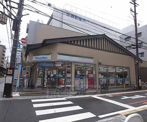 画像16:ファミリーマート京都三条高倉店まで102m 街中コンビニです