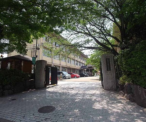 画像28:嵐山小学校まで487m 京都嵯峨芸術大学の西側にございます。