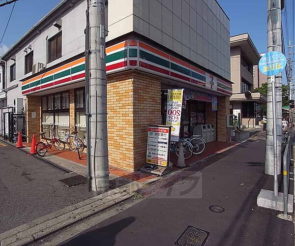 画像21:セブンイレブン京都外大前店まで333m 京都外国語大学の真横にあります