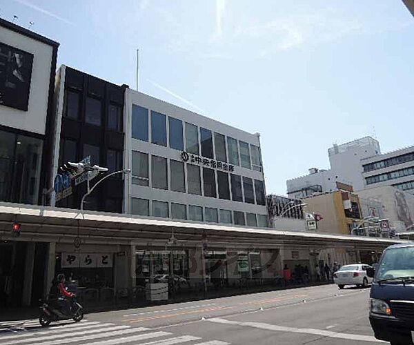 画像16:京都中央信用金庫四条支店まで268m 街中の便利な立地