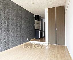 シャトル東寺 302 3階1Kのリビング/ダイニング