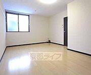 広々とした部屋です。