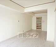 別方向から見た居室です。