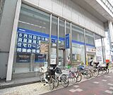 みずほ銀行 伏見支店まで254m 伏見桃山駅降りてすぐ。大手筋商店街内です。