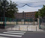 神川小学校まで150m