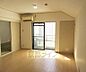 リビング/ダイニング：フローリングもとってもキレイ・