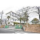 小学校「春日井市立中央台小学校まで467ｍ」東隣接