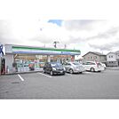 コンビニ「ファミリーマート藤山台店まで600ｍ」