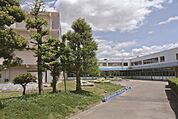 小学校「春日井市立岩成台小学校まで180ｍ」隣接