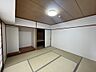 和室：「8帖和室」押入付き！