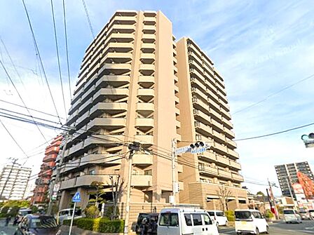 JR久大本線「南久留米」駅徒歩11分、西鉄天神大牟田線「花畑」駅徒歩15分の立地!