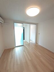 エトワール 1階ワンルームのリビング/ダイニング