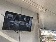 入口　防犯カメラ