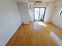 Tレジデンス 606 6階ワンルームのリビング/ダイニング