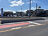 外観：前面道路の様子です。