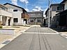 外観：西側前面道路　約6.0ｍございます。