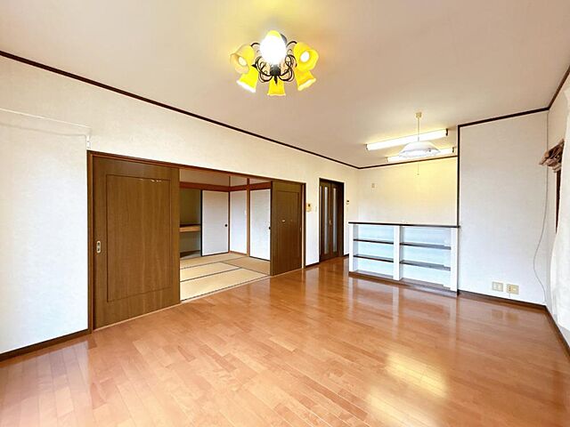 リビング/ダイニング 荒尾市東屋形2丁目5-3