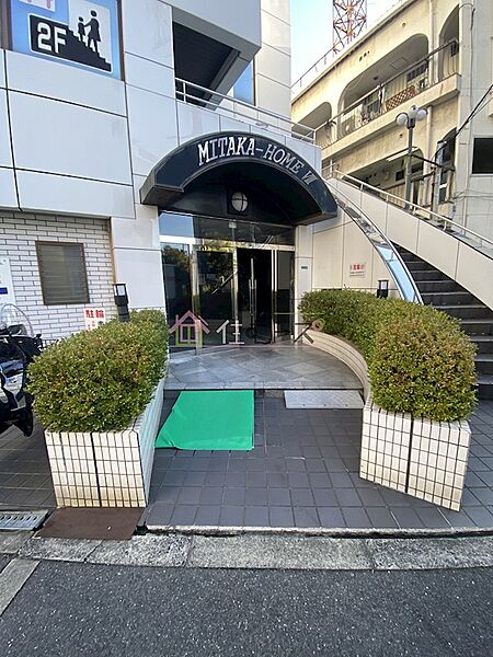 建物エントランス
