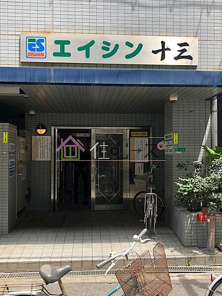 建物エントランス
