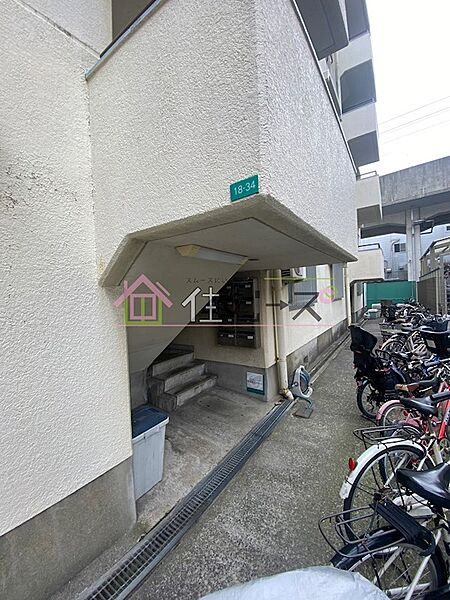 建物エントランス