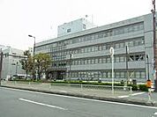 大阪市東成区役所（556m）