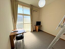 レオパレスグランデ泉B 3階1Kのリビング/ダイニング