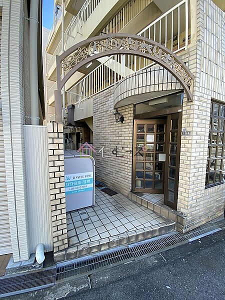 建物エントランス