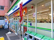 ファミリーマート 緑橋中央大通店（528m）