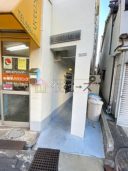 建物エントランス