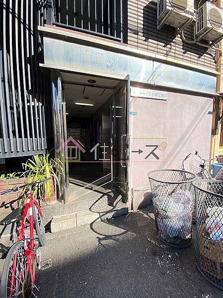 建物エントランス