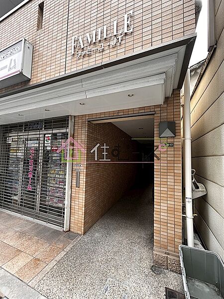 建物エントランス