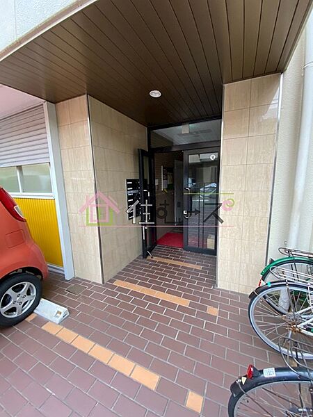 建物エントランス