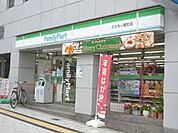 ファミリーマート 小路駅東店（681m）