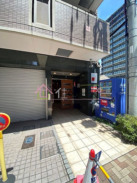 建物エントランス
