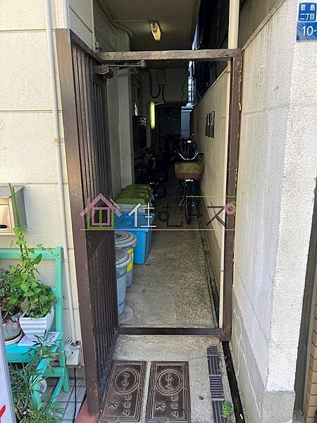 建物エントランス