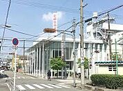 尼崎信用金庫塚本支店（585m）