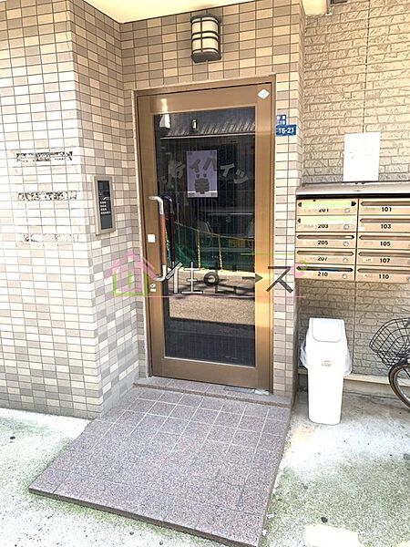 建物エントランス