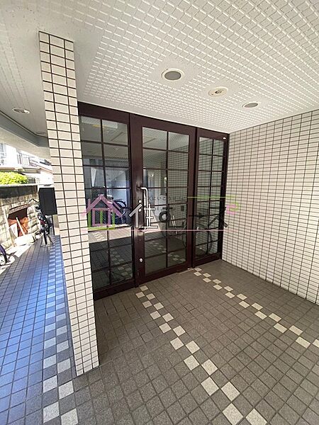 建物エントランス