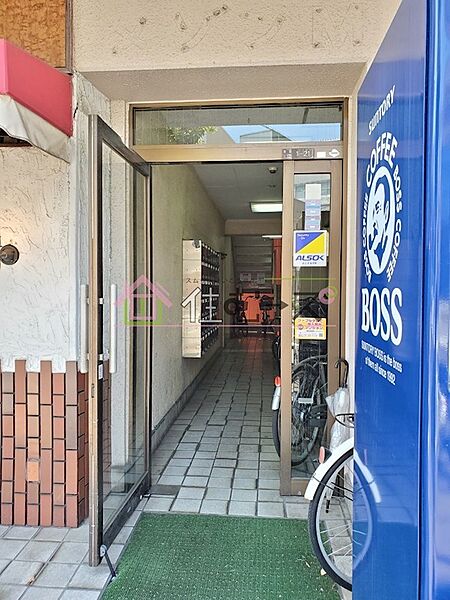 建物エントランス