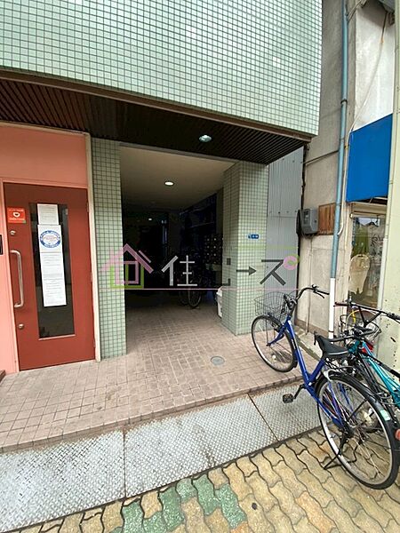建物エントランス