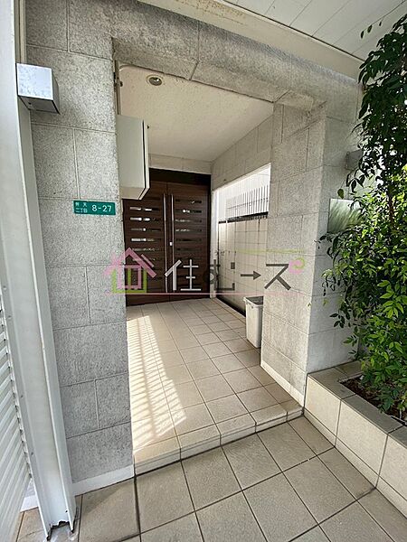 建物エントランス