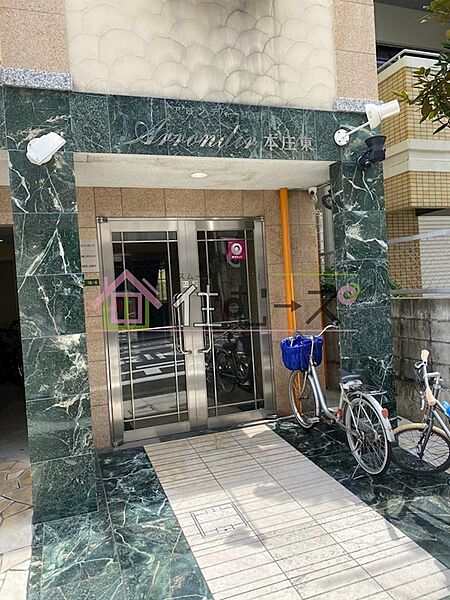 建物エントランス